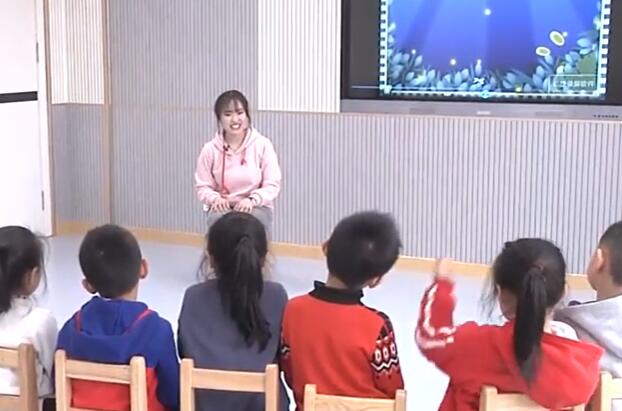 幼儿园公开课优质课大班语言《月光长廊》课堂实录