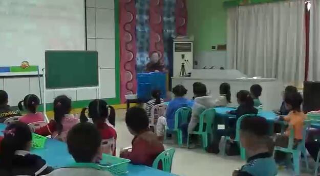 幼儿园公开课优质课大班数学《5的分解与组成》