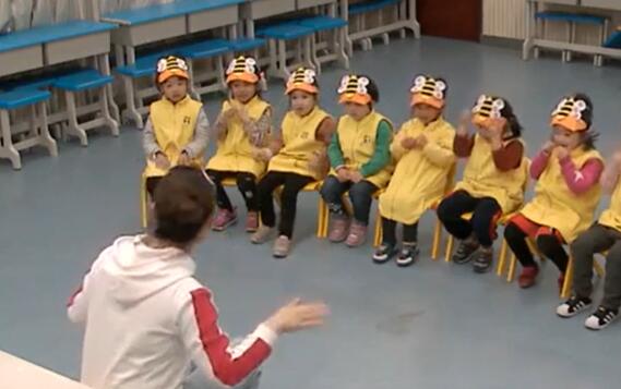 幼儿园公开课优质课小班音乐《虫虫飞》课堂实录(1)