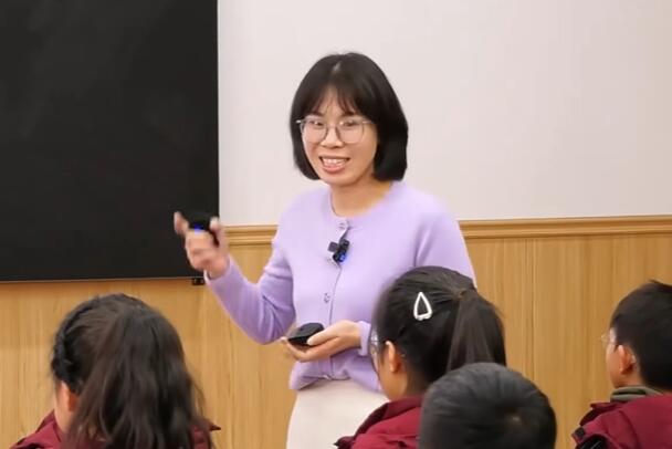 《古诗三首《寒食》《迢迢牵牛星》《十五夜望月》》（含课件教案） 名师优质公开课 教学实录 小学语文 部编版 语文 六年级下册 6年级下册【卢徐贇】