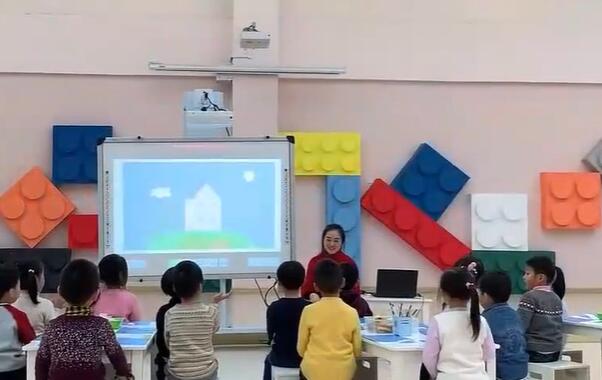 幼儿园公开课优质课大班数学《佩琪家的新年聚会》课堂实录