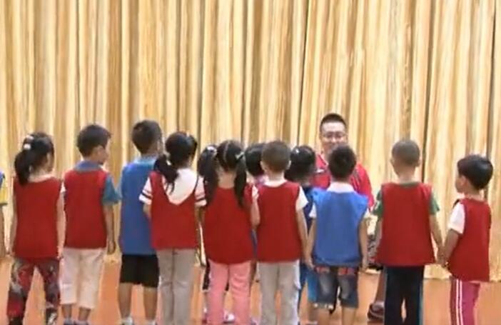 幼儿园公开课优质课N30-大班体育《好玩的小磁铁》+视频