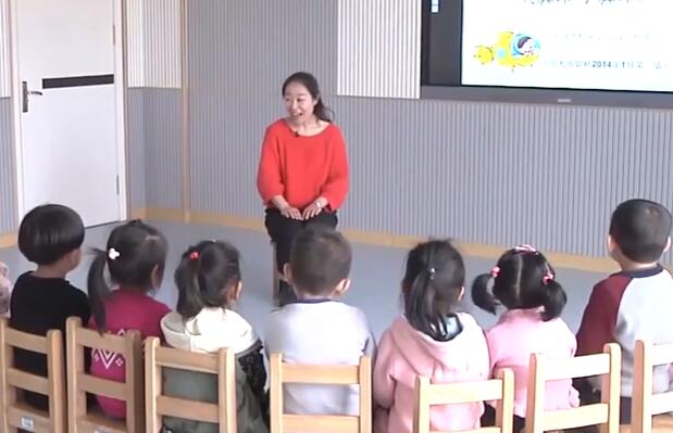 幼儿园公开课优质课小班科学《大脚印小脚印》课堂实录