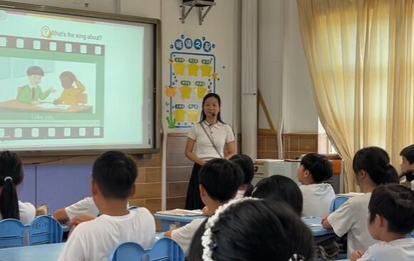 四年级上册Unit 2 A Let's talk & Let's learn东逸湾实验学校小学部陈静