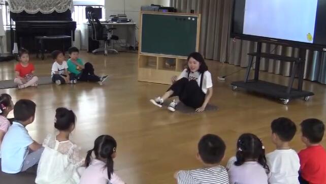 幼儿园公开课优质课小班音乐《小鸡出壳》课堂实录