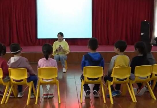 幼儿园公开课优质课中班美术《我爱向日葵》课堂实录