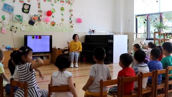 幼儿园公开课优质课小班数学《巧虎请客》课堂实录
