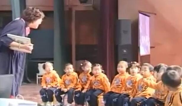 幼儿园公开课优质课中班语言《猜猜我有多爱你》应彩云第一个现场视频_标清