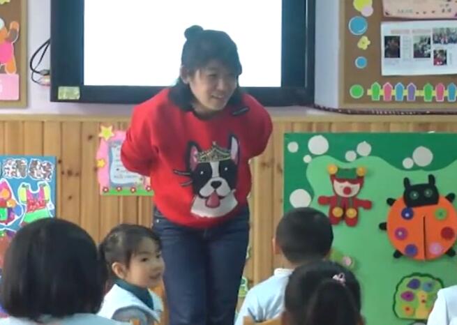 幼儿园公开课优质课小班科学《糖果小屋—彩虹糖的秘密》课堂实录