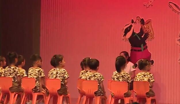 幼儿园公开课优质课大班韵律活动：勇斗南霸天